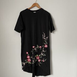 ASOS Black T-Shirt Dress Floral Embroidery High Low Short Sleeve Women's Size 6